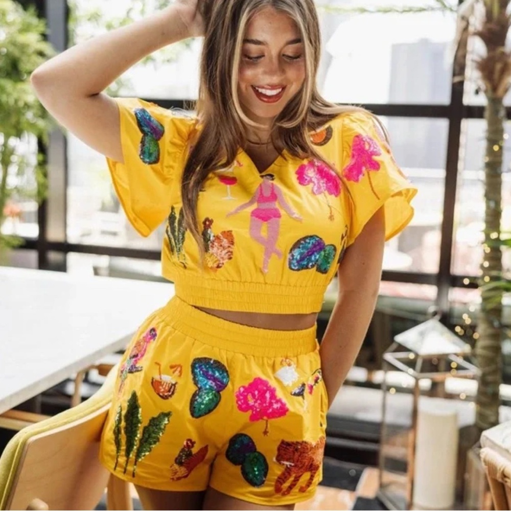 Queen of Sparkles Yellow Animal Set